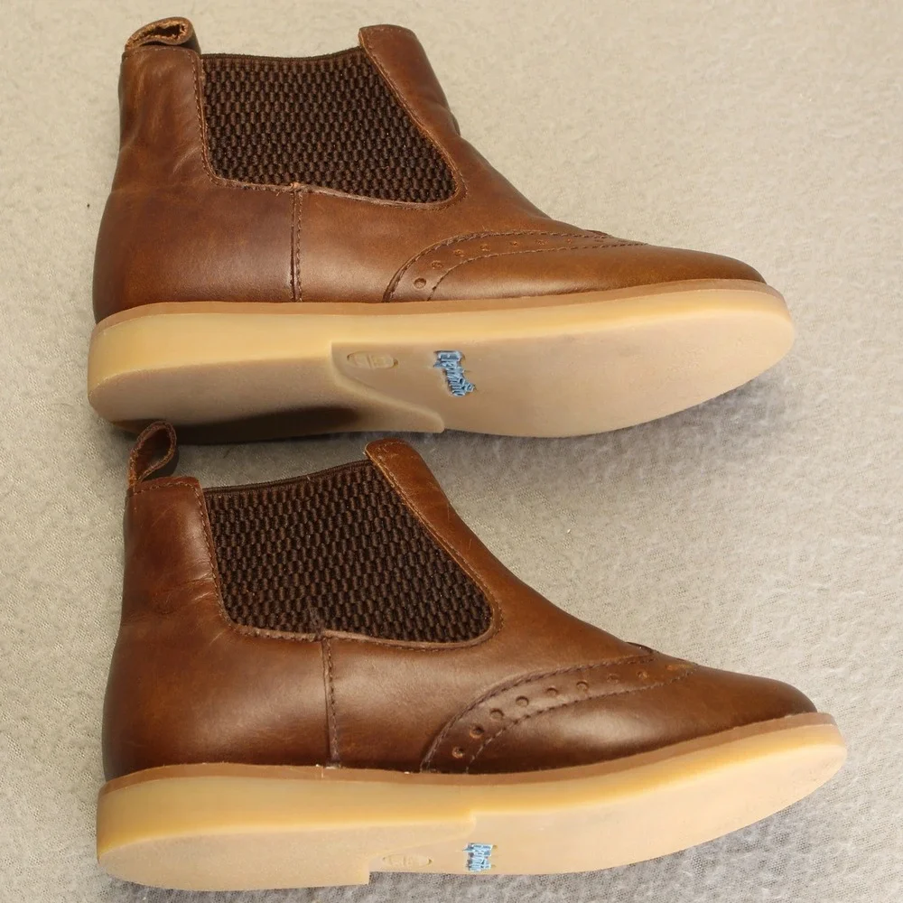 Elephantito Chelsea Boots Unisex 9 Brown Leather Wingtip Brogue‎ Ankle Preppy
